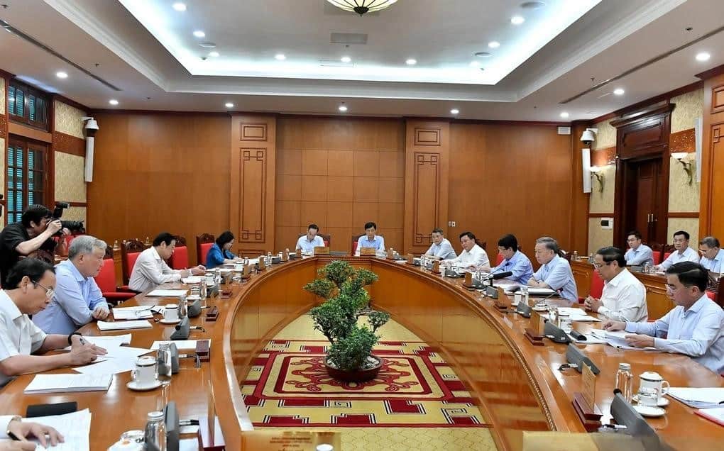 Tổng Bí thư, Chủ tịch nước Tô Lâm chủ trì cuộc họp của Bộ Chính trị, Ban Bí thư về chỉ đạo khắc phục hậu quả bão số 3